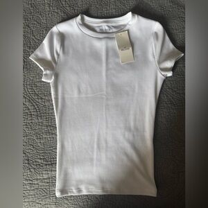 Hollister Women's White Ribbed Tee